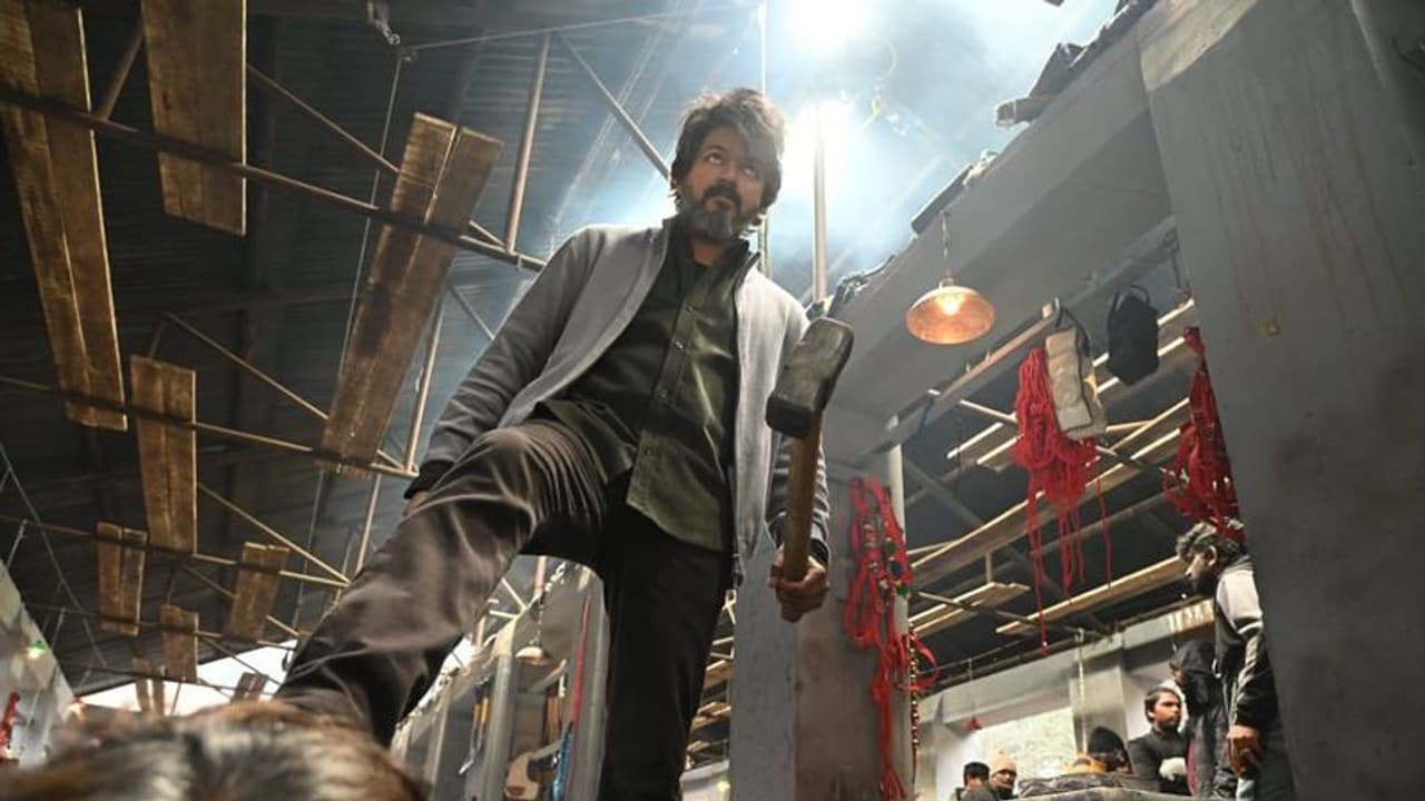 உங்க ஏரியா எது? 'லியோ' படத்திற்கு கூடுதல் கட்டணமா இந்த எண்ணுக்கு ஒரு போன் போடுங்க.. அதிகாரிகள் அறிவிப்பு! உங்க ஏரியா எது? 'லியோ' படத்திற்கு கூடுதல் கட்டணமா இந்த எண்ணுக்கு ஒரு போன் போடுங்க.. அதிகாரிகள் அறிவிப்பு!