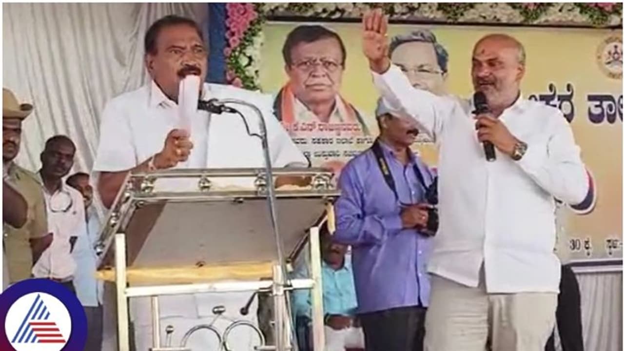 ಹಾಸನದ ಮದ್ಯದಂಗಡಿ ವಿಚಾರಕ್ಕೆ ಜನತಾದರ್ಶನ ವೇದಿಕೆಯಲ್ಲಿ ಕಿತ್ತಾಡಿಕೊಂಡ ಶಾಸಕರು