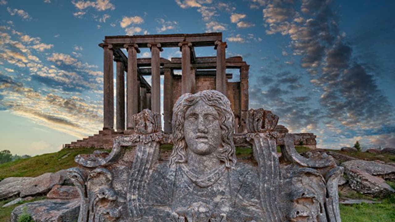 2,000 വര്‍ഷം പഴക്കമുള്ള സൗന്ദര്യവർദ്ധക വസ്തുക്കളും ആഭരണങ്ങളും കണ്ടെത്തി !