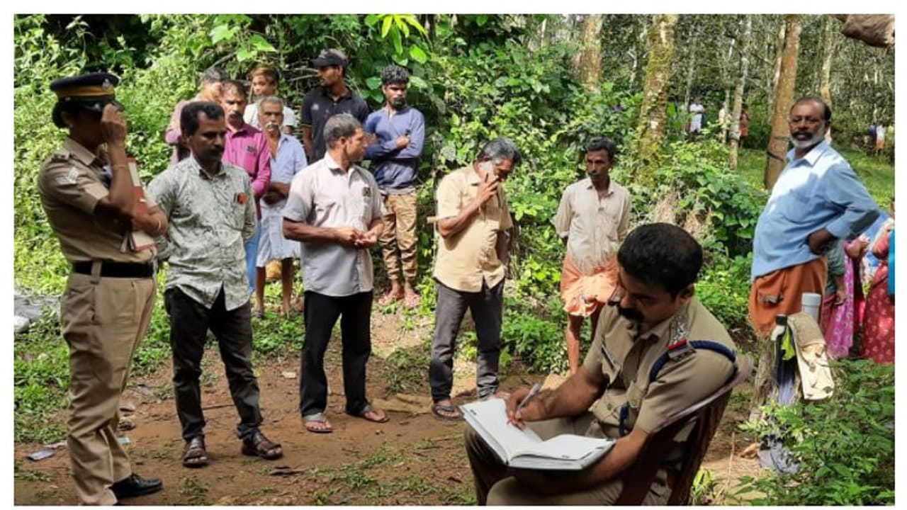 മാതാപിതാക്കളുടെ പിണക്കത്തില് നഷ്ടമായത് മകന്റെ ജീവന്; ജീവനെടുത്തത് സ്വന്തം അച്ഛൻ, ഞെട്ടല് മാറാതെ കല്ലുവയൽ മാതാപിതാക്കളുടെ പിണക്കത്തില് നഷ്ടമായത് മകന്റെ ജീവന്; ജീവനെടുത്തത് സ്വന്തം അച്ഛൻ, ഞെട്ടല് മാറാതെ കല്ലുവയൽ