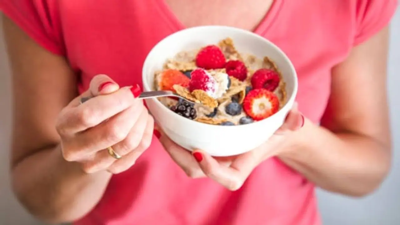 മലബന്ധം പരിഹരിക്കാൻ ഈ ഭക്ഷണങ്ങള്‍ കഴിക്കാം; അറിയാം ഇതിനുള്ള കാരണവും...