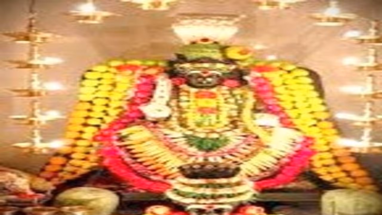 காளி அம்மனுக்கு எலுமிச்சம்பழ மாலை அணிவிப்பது ஏன் தெரியுமா?