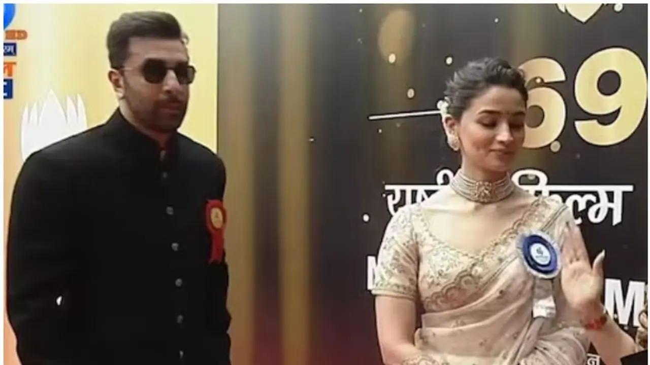 69th National Film Awards: Ranbir Kapoor feels 'uneasy'? Actor goes away from wife Alia Bhatt WATCH 69th National Film Awards: Ranbir Kapoor feels 'uneasy'? Actor goes away from wife Alia Bhatt WATCH