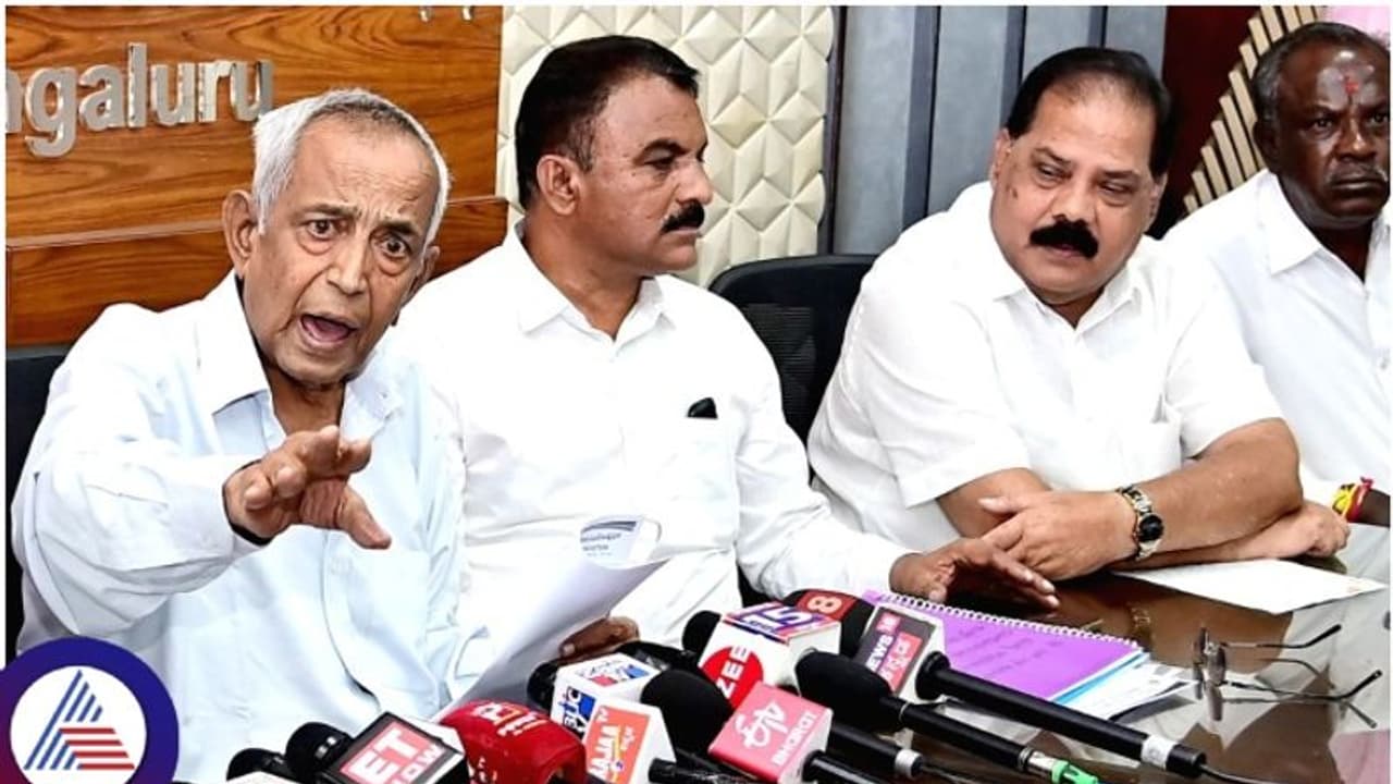 ಅಂಬಿಕಾಪತಿ 45 ವರ್ಷದ ಸ್ನೇಹಿತ, ಆರೋಪ ಸಾಬೀತಾದ್ರೆ ಕಾಲ್ಕೆಳಗೆ ನುಗ್ಗುತ್ತೇನೆ: ಡಿ. ಕೆಂಪಣ್ಣ ಆಕ್ರೋಶ ಅಂಬಿಕಾಪತಿ 45 ವರ್ಷದ ಸ್ನೇಹಿತ, ಆರೋಪ ಸಾಬೀತಾದ್ರೆ ಕಾಲ್ಕೆಳಗೆ ನುಗ್ಗುತ್ತೇನೆ: ಡಿ. ಕೆಂಪಣ್ಣ ಆಕ್ರೋಶ