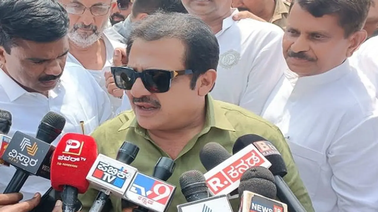 ಮುಡಾ ತೀರ್ಪು ರಾಜಕೀಯ ಪ್ರೇರಿತ: ಜಮೀರ್ ಅಹ್ಮದ್ ವಿವಾದ