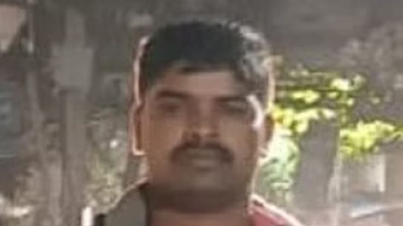 ಆನ್ಲೈನ್ನಲ್ಲಿ ಹಣ ಕಳೆದ ಪೇದೆಯಿಂದ ಮನೆಗಳ್ಳತನ: 'ಕಳ್ಳ ಪೊಲೀಸ್' ಬಂಧನ ಆನ್ಲೈನ್ನಲ್ಲಿ ಹಣ ಕಳೆದ ಪೇದೆಯಿಂದ ಮನೆಗಳ್ಳತನ: 'ಕಳ್ಳ ಪೊಲೀಸ್' ಬಂಧನ