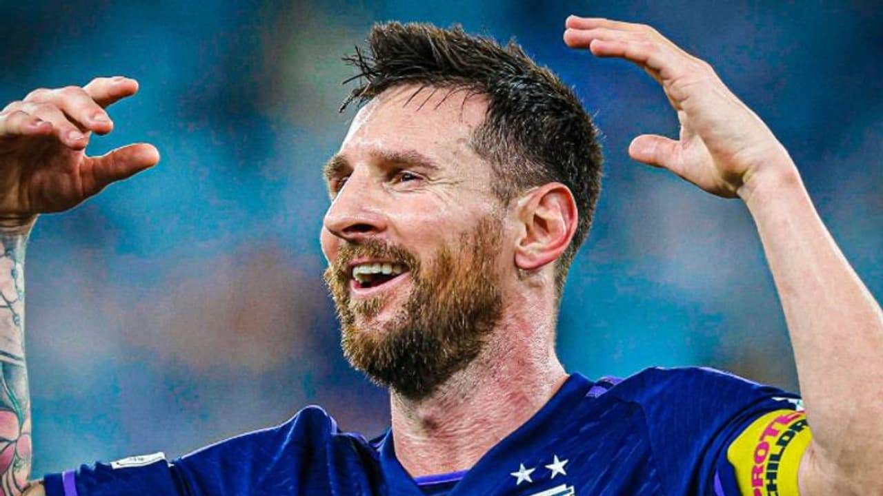 ഇരട്ടഗോളുമായി ലിയോണല് മെസി, രണ്ടും ഒന്നിനൊന്ന് മെച്ചം! ആദ്യപാതിയില് തന്നെ പെറുവിനെ പിന്നിലാക്കി അര്ജന്റീന ഇരട്ടഗോളുമായി ലിയോണല് മെസി, രണ്ടും ഒന്നിനൊന്ന് മെച്ചം! ആദ്യപാതിയില് തന്നെ പെറുവിനെ പിന്നിലാക്കി അര്ജന്റീന