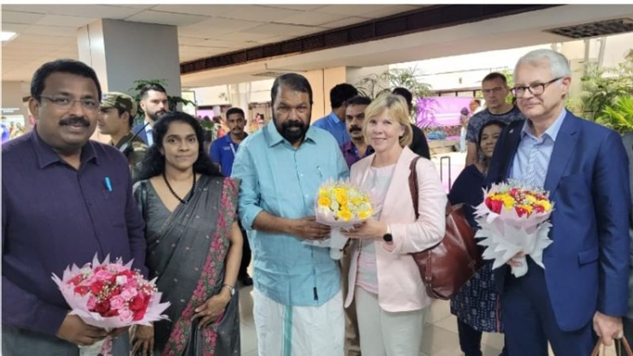 വിദ്യാഭ്യാസ രംഗത്തെ സഹകരണം ചർച്ച ചെയ്യാന് ഫിൻലാൻഡ് സംഘം കേരളത്തിൽ; മന്ത്രി വി ശിവൻകുട്ടി സ്വീകരിച്ചു വിദ്യാഭ്യാസ രംഗത്തെ സഹകരണം ചർച്ച ചെയ്യാന് ഫിൻലാൻഡ് സംഘം കേരളത്തിൽ; മന്ത്രി വി ശിവൻകുട്ടി സ്വീകരിച്ചു