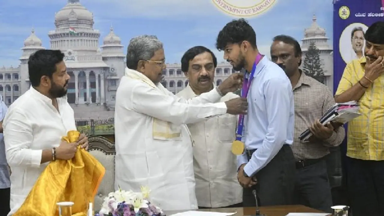 Asian Games 2023: ಕ್ರೀಡಾಪಟುಗಳಿಗೆ ಎಲ್ಲ ಇಲಾಖೆಗಳಲ್ಲೂ 2% ಮೀಸಲು? Asian Games 2023: ಕ್ರೀಡಾಪಟುಗಳಿಗೆ ಎಲ್ಲ ಇಲಾಖೆಗಳಲ್ಲೂ 2% ಮೀಸಲು?