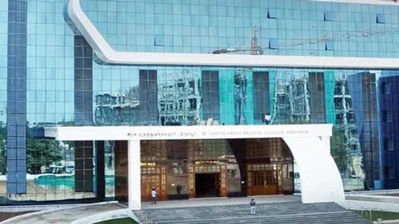 ஆயுத பூஜை கொண்டாட்டம்: திருப்பூர் அரசு மருத்துவக்கல்லூரி விளக்கம்!