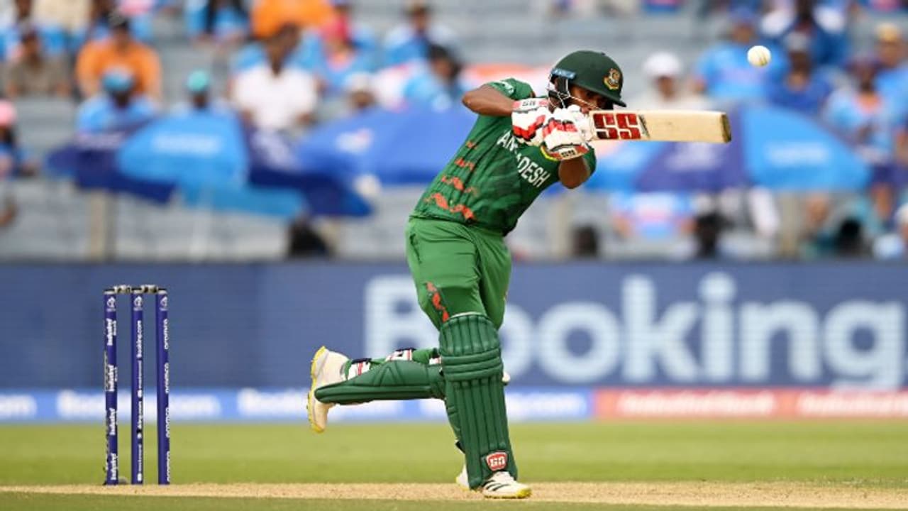 IND vs BAN: அதிரடியாக விளையாடி கடைசி வரை ஆட்டம் காட்டிய வங்கதேச அணி – விக்கெட் எடுக்க போராடிய இந்தியா! IND vs BAN: அதிரடியாக விளையாடி கடைசி வரை ஆட்டம் காட்டிய வங்கதேச அணி – விக்கெட் எடுக்க போராடிய இந்தியா!