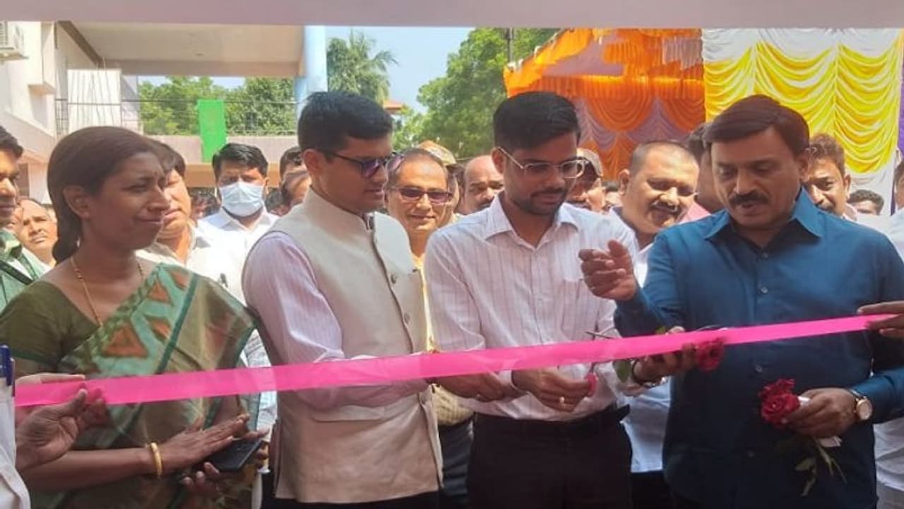 ಗಂಗಾವತಿಯಲ್ಲಿ ಜನತಾ ದರ್ಶನ: ಬರುವ ದಿನಗಳಲ್ಲಿ “ನಿಮ್ಮೊಂದಿಗೆ ನಾನು” ಕಾರ್ಯಕ್ರಮ, ಜನಾರ್ಧನ ರೆಡ್ಡಿ ಗಂಗಾವತಿಯಲ್ಲಿ ಜನತಾ ದರ್ಶನ: ಬರುವ ದಿನಗಳಲ್ಲಿ “ನಿಮ್ಮೊಂದಿಗೆ ನಾನು” ಕಾರ್ಯಕ್ರಮ, ಜನಾರ್ಧನ ರೆಡ್ಡಿ