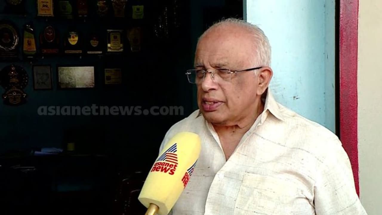 യുപി മോഡൽ പ്രതികാരമൊന്നുമല്ല, കെഎസ്ഇബി എംഡിയുടെ നടപടിയെ ന്യായീകരിച്ച് മന്ത്രി, സമരം തുടരുമെന്ന് വീട്ടുടമസ്ഥൻ യുപി മോഡൽ പ്രതികാരമൊന്നുമല്ല, കെഎസ്ഇബി എംഡിയുടെ നടപടിയെ ന്യായീകരിച്ച് മന്ത്രി, സമരം തുടരുമെന്ന് വീട്ടുടമസ്ഥൻ