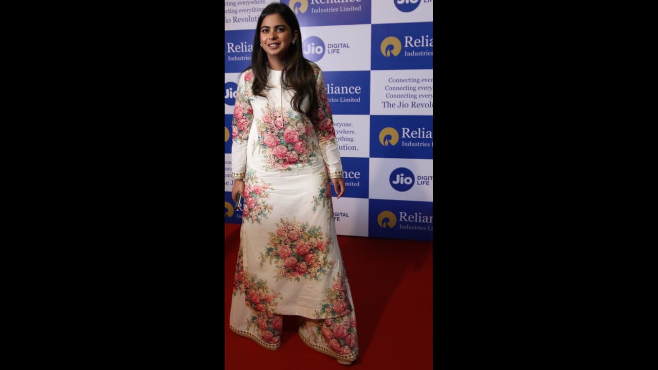 ಇಂಗ್ಲೆಂಡ್ ಮೂಲದ ಜನಪ್ರಿಯ ಫ್ಯಾಷನ್ ಬ್ರ್ಯಾಂಡ್ ಖರೀದಿಗೆ ಇಶಾ ಅಂಬಾನಿ ನೇತೃತ್ವದ ರಿಲಯನ್ಸ್ ರಿಟೇಲ್ ಸಜ್ಜು ಇಂಗ್ಲೆಂಡ್ ಮೂಲದ ಜನಪ್ರಿಯ ಫ್ಯಾಷನ್ ಬ್ರ್ಯಾಂಡ್ ಖರೀದಿಗೆ ಇಶಾ ಅಂಬಾನಿ ನೇತೃತ್ವದ ರಿಲಯನ್ಸ್ ರಿಟೇಲ್ ಸಜ್ಜು