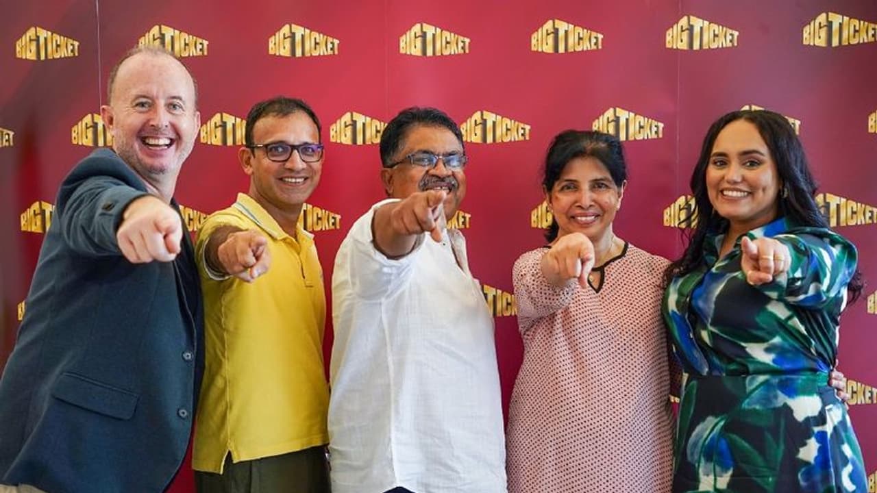 സന്തോഷം പങ്കുവച്ച് ബിഗ് ടിക്കറ്റ് വിജയികള്; ഈ വര്ഷം ഇതുവരെ 180 മില്യൺ ദിര്ഹം സമ്മാനം സന്തോഷം പങ്കുവച്ച് ബിഗ് ടിക്കറ്റ് വിജയികള്; ഈ വര്ഷം ഇതുവരെ 180 മില്യൺ ദിര്ഹം സമ്മാനം