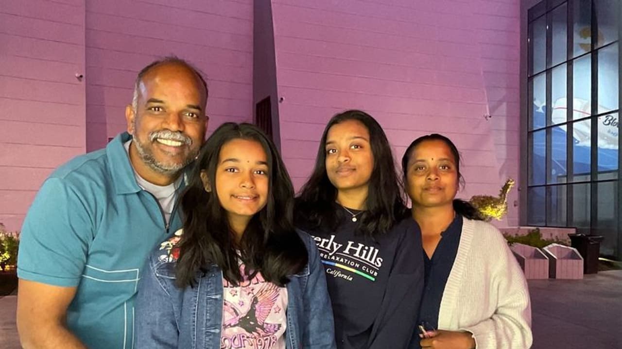 എമിറേറ്റ്സ് ഡ്രോ ഫാസ്റ്റ്5: ഇന്ത്യന് പ്രവാസിക്ക് സമ്മാനം എമിറേറ്റ്സ് ഡ്രോ ഫാസ്റ്റ്5: ഇന്ത്യന് പ്രവാസിക്ക് സമ്മാനം