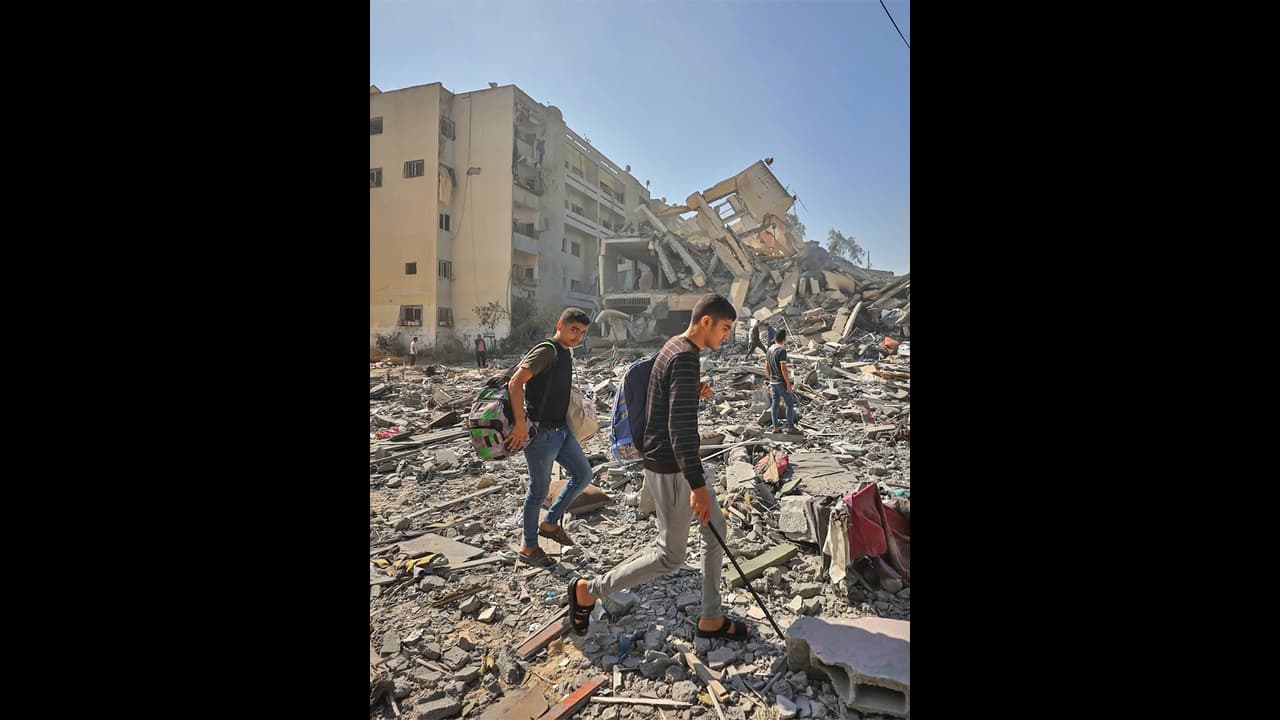 900 ವರ್ಷಗಳ ಇತಿಹಾಸ ಚರ್ಚ್‌ಗೆ ಬಾಂಬ್‌ ಎಸೆದ ಇಸ್ರೇಲ್‌, ಗಾಜಾದಲ್ಲಿ 4 ಸಾವಿರದ ಗಡಿ ಮುಟ್ಟಿದ ಸಾವು!