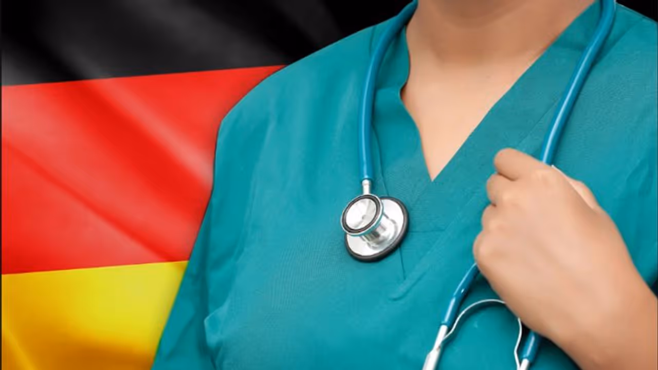 രണ്ട് രാജ്യങ്ങളിലേക്ക് മലയാളി നഴ്‌സുമാര്‍ക്ക് സൗജന്യ നിയമനം; ശമ്പളം ലക്ഷങ്ങള്‍, സൗജന്യ വിസ, ടിക്കറ്റ് 