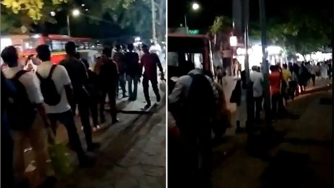 Viral Video: Long queue at Thane railway station sparks 'Spirit of Mumbai' debate (WATCH) Viral Video: Long queue at Thane railway station sparks 'Spirit of Mumbai' debate (WATCH)