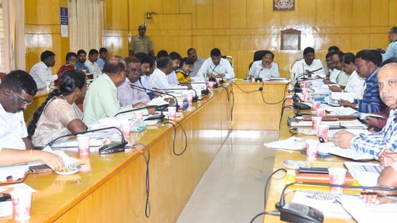  ಸಾರ್ವಜನಿಕರಿಂದ ದೂರು ಬಾರದಂತೆ ಕಾರ್ಯನಿರ್ವಹಿಸಿ : ಡಾ. ಜಿ.ಪರಮೇಶ್ವರ್