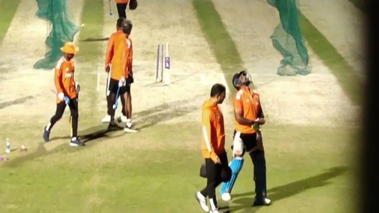 IND vs NZ: மணிக்கட்டில் காயம் – வலியால் துடித்த நிலையில் பயிற்சியிலிருந்து நடையை கட்டிய சூர்யகுமார் யாதவ்! IND vs NZ: மணிக்கட்டில் காயம் – வலியால் துடித்த நிலையில் பயிற்சியிலிருந்து நடையை கட்டிய சூர்யகுமார் யாதவ்!