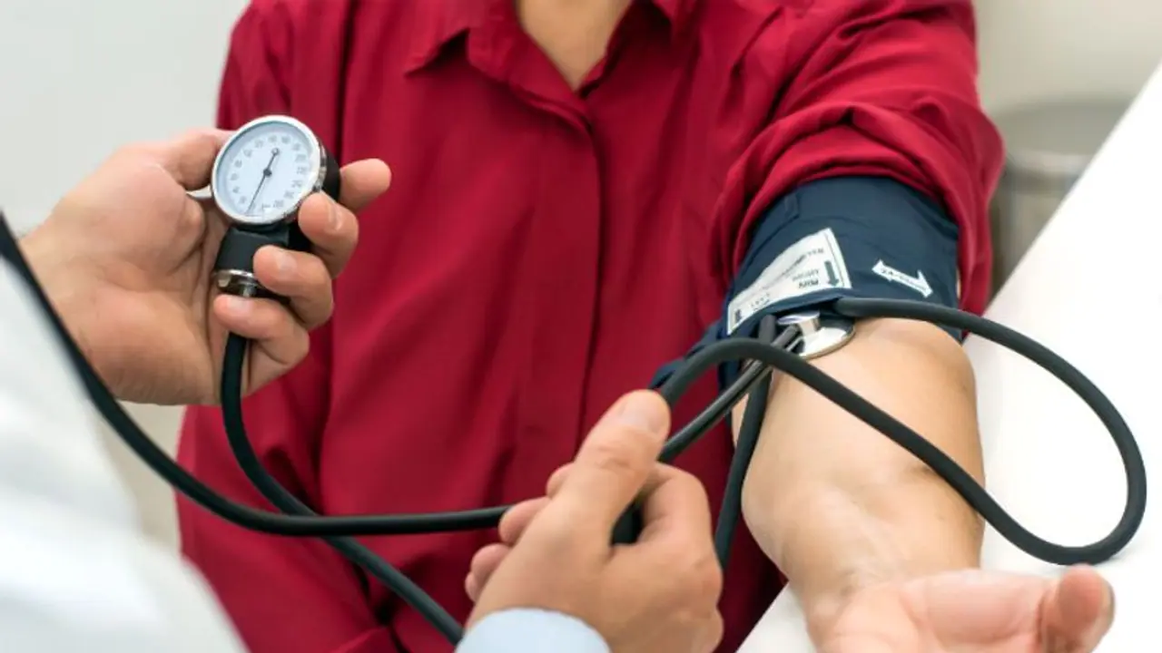 குறைந்த இரத்த அழுத்தம் உயிருக்கே ஆபத்தானதா? கவனிக்க வேண்டிய 5 அறிகுறிகள் இதோ..