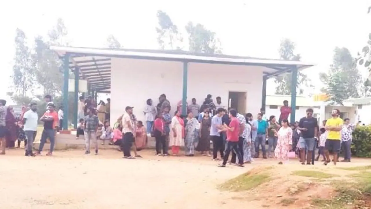 ದಸರಾ ರಜೆ: ಪ್ರೇಕ್ಷಣೀಯ ಸ್ಥಳಗಳಿಗೆ ಪ್ರವಾಸಿಗರ ದಂಡು ದಸರಾ ರಜೆ: ಪ್ರೇಕ್ಷಣೀಯ ಸ್ಥಳಗಳಿಗೆ ಪ್ರವಾಸಿಗರ ದಂಡು