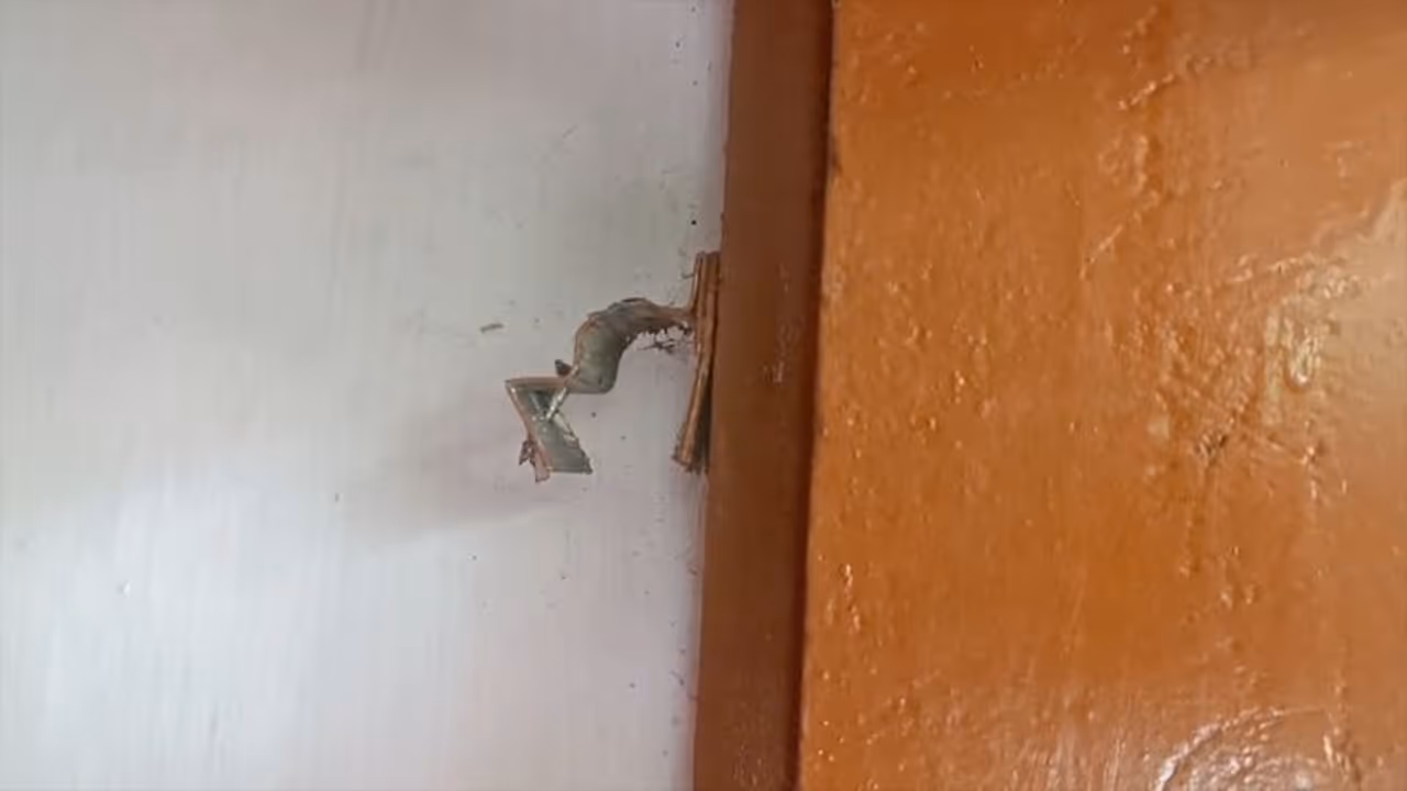 വീടിനെ കുറിച്ച് ധാരണയുള്ളവരോ? കോട്ടയത്ത് വീട്ടുകാർ പള്ളിയിൽ പോയ സമയത്ത് വീട് തുറന്ന് സ്വർണവും പണവും കവർന്നു വീടിനെ കുറിച്ച് ധാരണയുള്ളവരോ? കോട്ടയത്ത് വീട്ടുകാർ പള്ളിയിൽ പോയ സമയത്ത് വീട് തുറന്ന് സ്വർണവും പണവും കവർന്നു