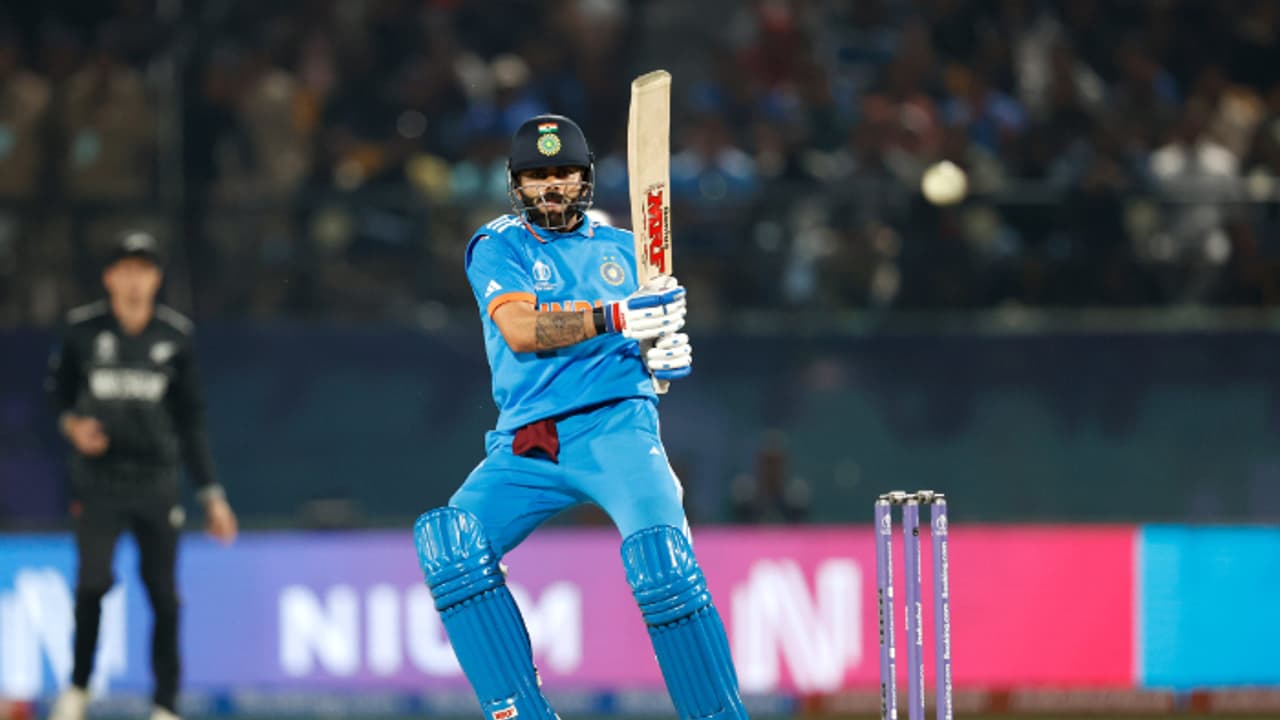 IND vs NZ: ஒரு நாள் போட்டிகளில் அதிக ரன்கள் குவித்து கிங் கோலி சாதனை: சனத் ஜெயசூர்யாவின் சாதனை முறியடிப்பு! IND vs NZ: ஒரு நாள் போட்டிகளில் அதிக ரன்கள் குவித்து கிங் கோலி சாதனை: சனத் ஜெயசூர்யாவின் சாதனை முறியடிப்பு!