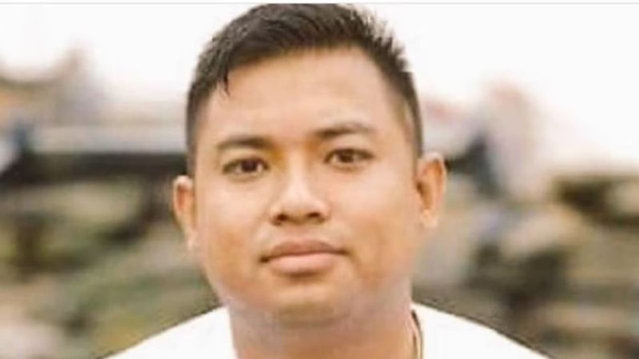 മണിപ്പൂര് വെടിവെപ്പ്; കൊലപാതക ശ്രമത്തിന് യുവമോർച്ച മുൻ സംസ്ഥാന അധ്യക്ഷന് അറസ്റ്റിൽ മണിപ്പൂര് വെടിവെപ്പ്; കൊലപാതക ശ്രമത്തിന് യുവമോർച്ച മുൻ സംസ്ഥാന അധ്യക്ഷന് അറസ്റ്റിൽ