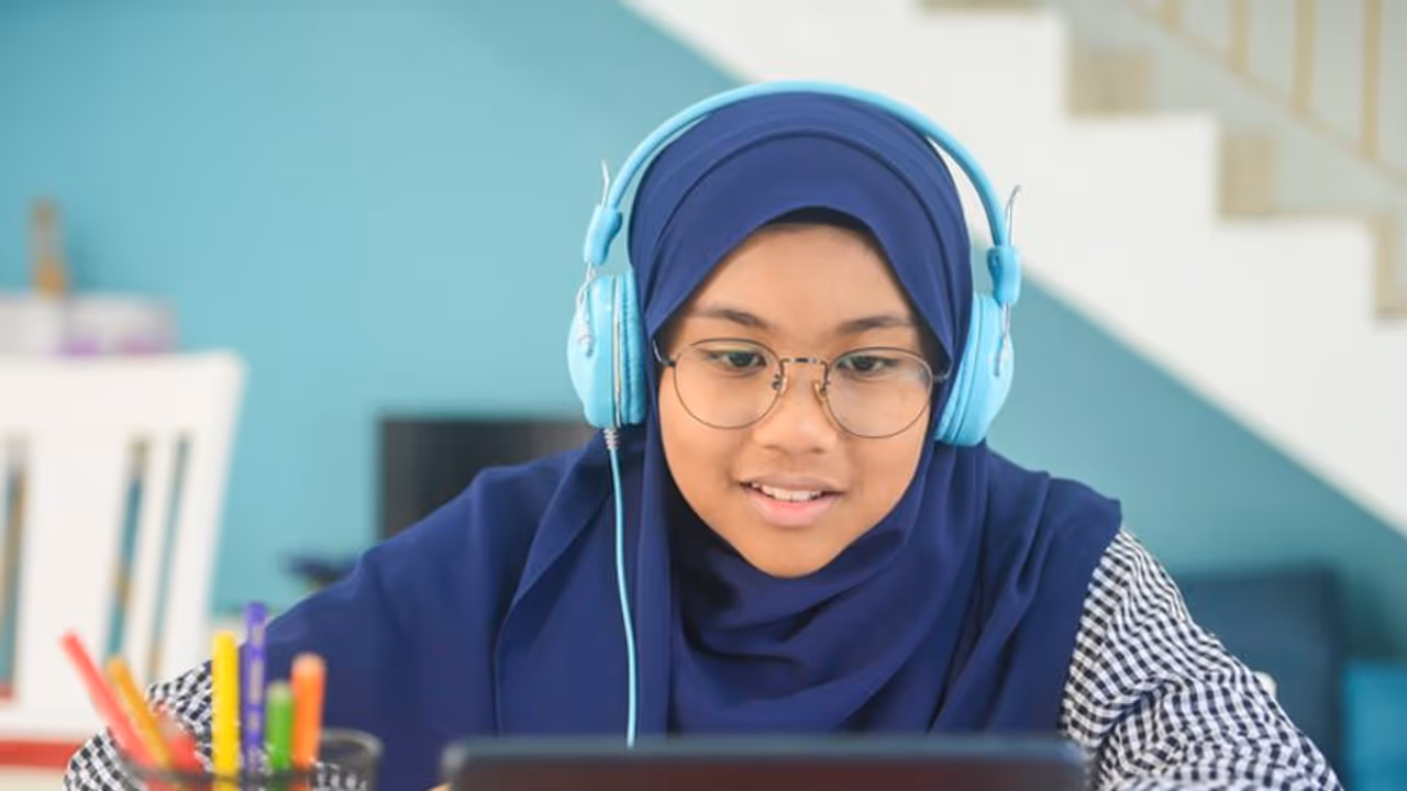 കർണാടകയിലെ ഹിജാബ് നിരോധനം നീക്കാൻ നടപടിയുമായി സർക്കാര്‍; എല്ലാ റിക്രൂട്ട്മെന്‍റ് പരീക്ഷകളിലും ഹിജാബ് ധരിക്കാം