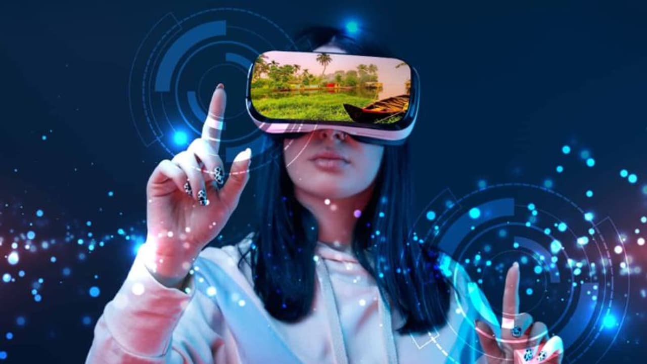 'ആഗോള ടെക്ക് കമ്പനികള് കേരളത്തിലെ ഗ്രാമങ്ങളിലേക്ക്'; കാരണം ഇക്കാര്യം 'ആഗോള ടെക്ക് കമ്പനികള് കേരളത്തിലെ ഗ്രാമങ്ങളിലേക്ക്'; കാരണം ഇക്കാര്യം