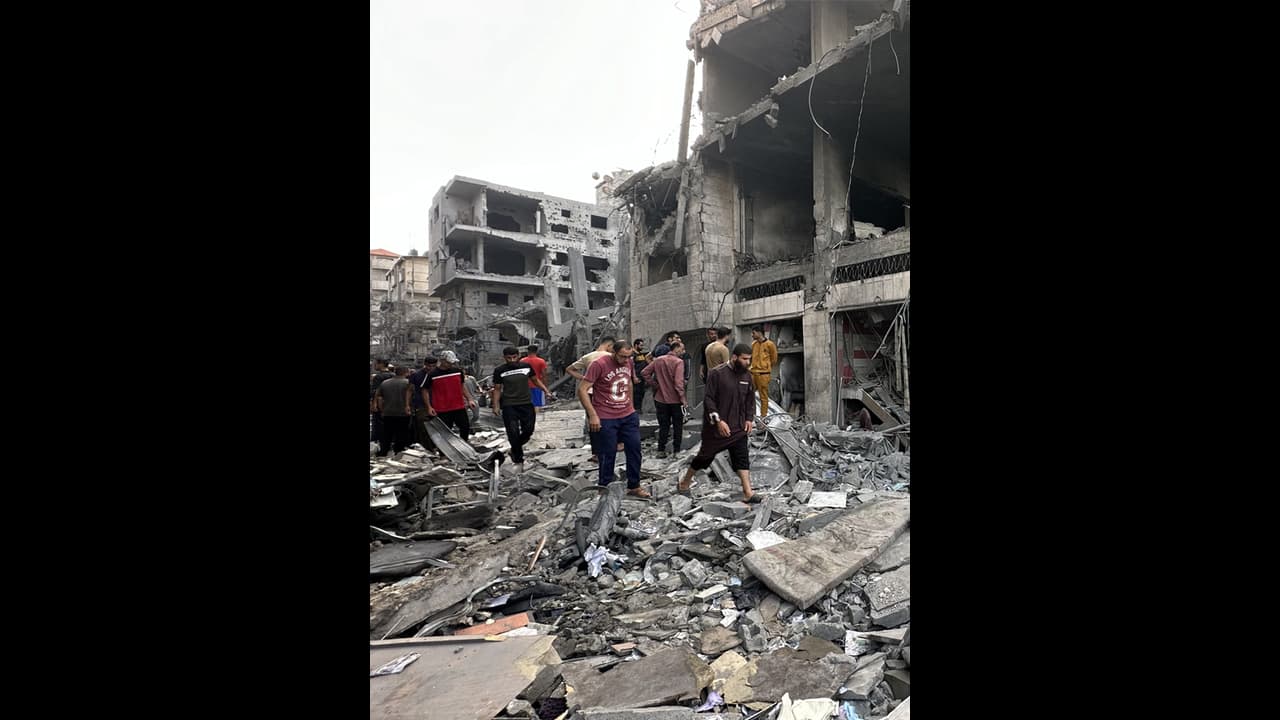 ഇസ്രയേൽ കരയുദ്ധത്തിന് തുടക്കമിട്ടതായി റിപ്പോർട്ട്, നിലവിളിയൊഴിയാതെ ഗാസ; മരണം ആറായിരം കടന്നു ഇസ്രയേൽ കരയുദ്ധത്തിന് തുടക്കമിട്ടതായി റിപ്പോർട്ട്, നിലവിളിയൊഴിയാതെ ഗാസ; മരണം ആറായിരം കടന്നു