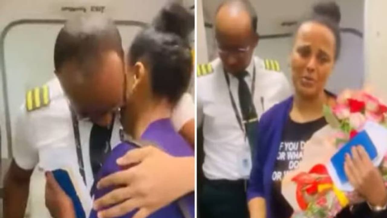 30 കൊല്ലക്കാലം വീട്ടുജോലി ചെയ്ത് മകനെ പഠിപ്പിച്ചു, പൈലറ്റായി മകനെ കണ്ടപ്പോൾ കണ്ണുനിറഞ്ഞ് അമ്മ 30 കൊല്ലക്കാലം വീട്ടുജോലി ചെയ്ത് മകനെ പഠിപ്പിച്ചു, പൈലറ്റായി മകനെ കണ്ടപ്പോൾ കണ്ണുനിറഞ്ഞ് അമ്മ