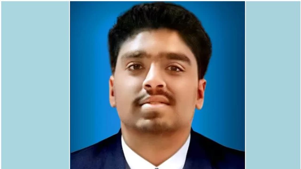 മലയാളി വിദ്യാര്ത്ഥി യുഎഇയില് കെട്ടിടത്തില് നിന്ന് വീണ് മരിച്ച നിലയില് മലയാളി വിദ്യാര്ത്ഥി യുഎഇയില് കെട്ടിടത്തില് നിന്ന് വീണ് മരിച്ച നിലയില്