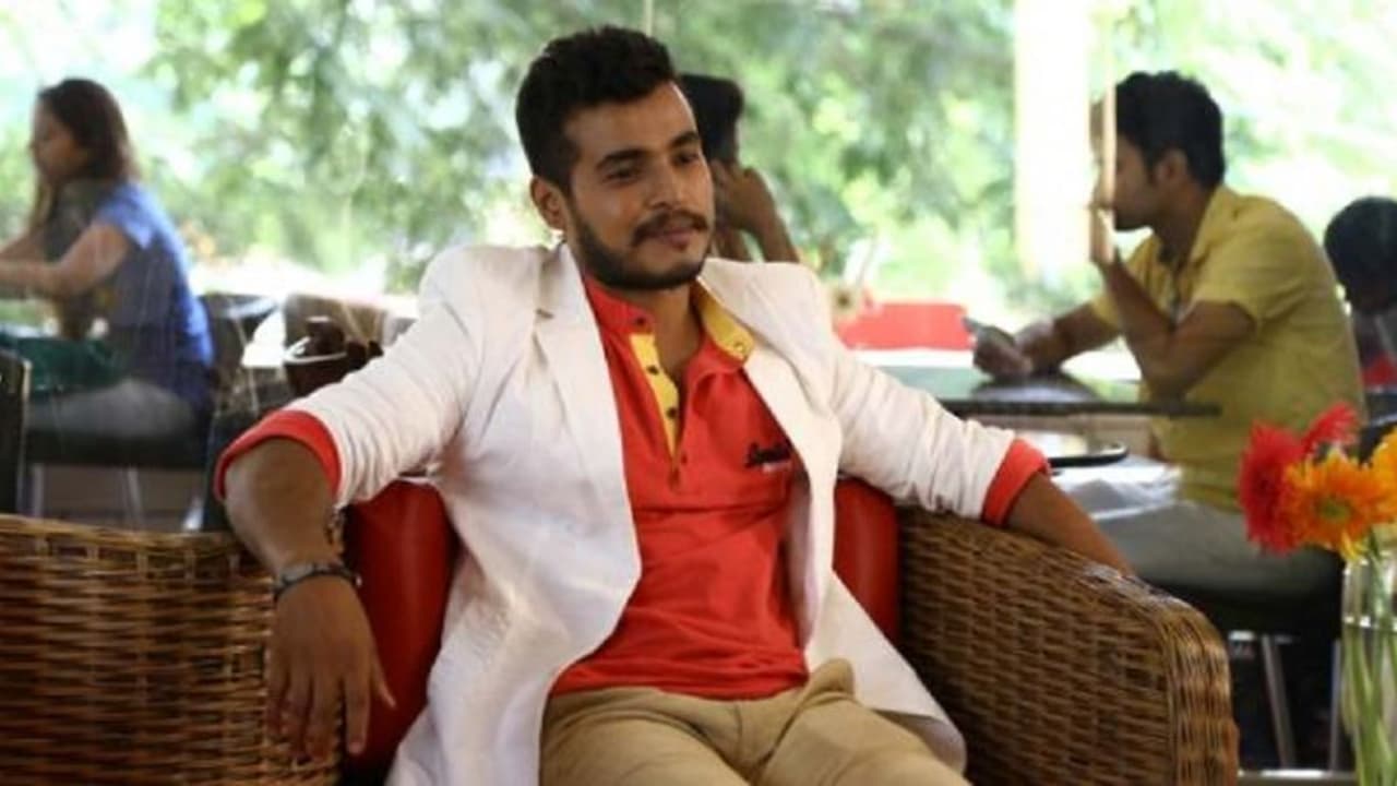 5 ವರ್ಷಗಳ ಬಳಿಕ ರಾಜಹಂಸ ಖ್ಯಾತಿಯ ಗೌರಿ ಶಂಕರ್ ರೀ ಎಂಟ್ರಿ: ಅ.24ರಂದು ಚಿತ್ರದ ಶೀರ್ಷಿಕೆ ಬಿಡುಗಡೆ 5 ವರ್ಷಗಳ ಬಳಿಕ ರಾಜಹಂಸ ಖ್ಯಾತಿಯ ಗೌರಿ ಶಂಕರ್ ರೀ ಎಂಟ್ರಿ: ಅ.24ರಂದು ಚಿತ್ರದ ಶೀರ್ಷಿಕೆ ಬಿಡುಗಡೆ