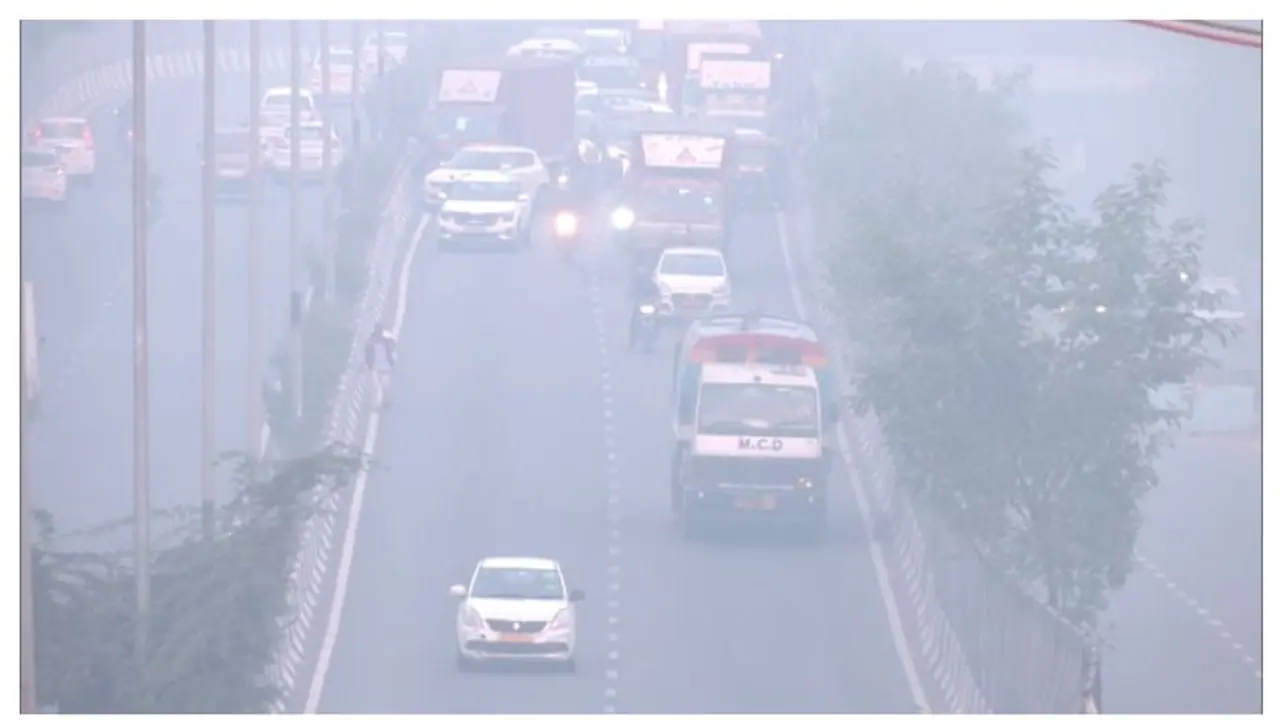 Delhi NCR's air quality drops to 'severe' as smog engulfs national capital Delhi NCR's air quality drops to 'severe' as smog engulfs national capital