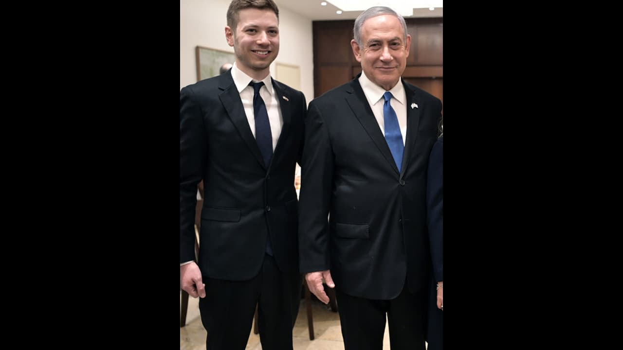 നാല് ലക്ഷം യുവാക്കള് യുദ്ധമുഖത്ത്, നെതന്യാഹുവിന്റെ മകനെ ഇസ്രയേലില് 'കാണാനില്ല' നാല് ലക്ഷം യുവാക്കള് യുദ്ധമുഖത്ത്, നെതന്യാഹുവിന്റെ മകനെ ഇസ്രയേലില് 'കാണാനില്ല'