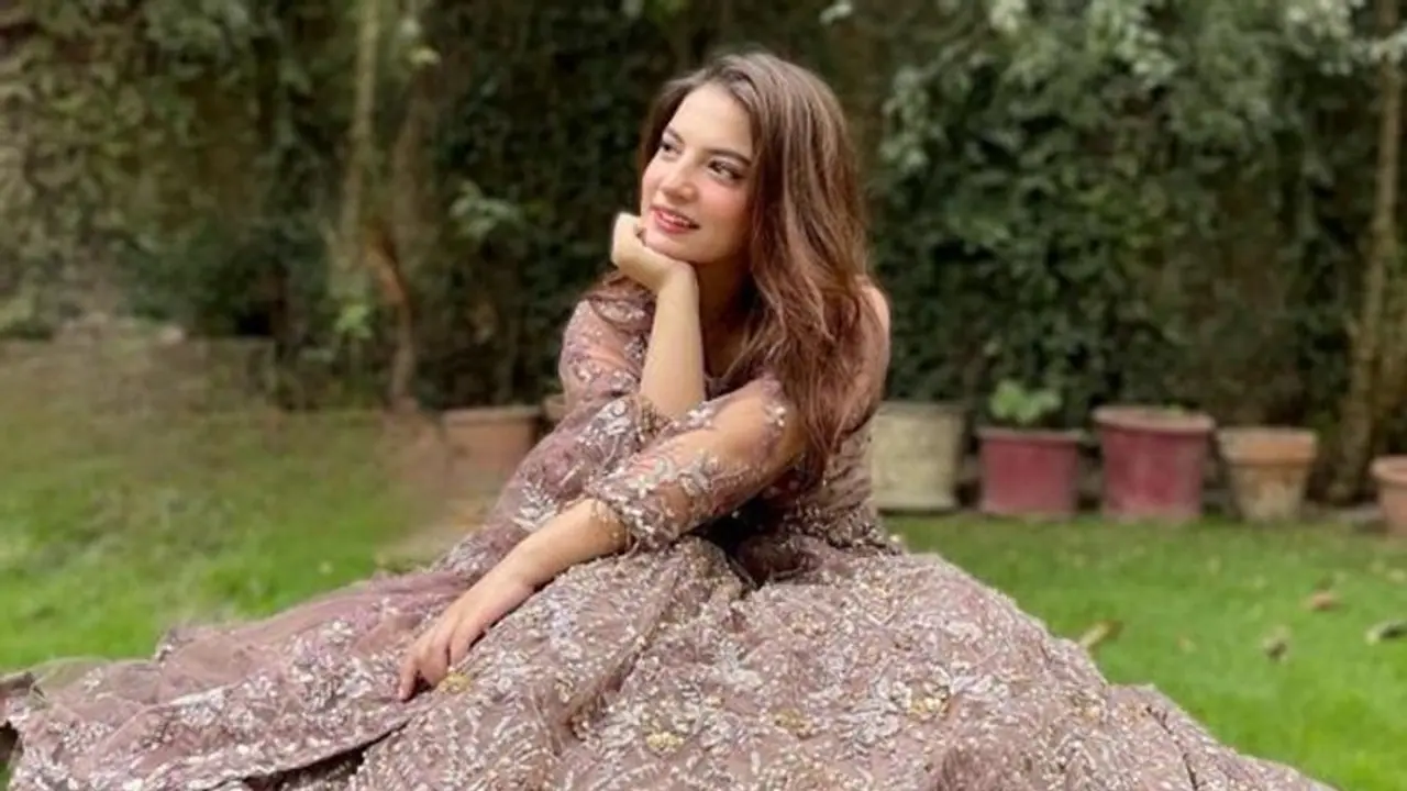 'Pawri Ho Rahi Hai' viral girl Dananeer Mobeen creates new record; becomes an 'award winning' actress 'Pawri Ho Rahi Hai' viral girl Dananeer Mobeen creates new record; becomes an 'award winning' actress