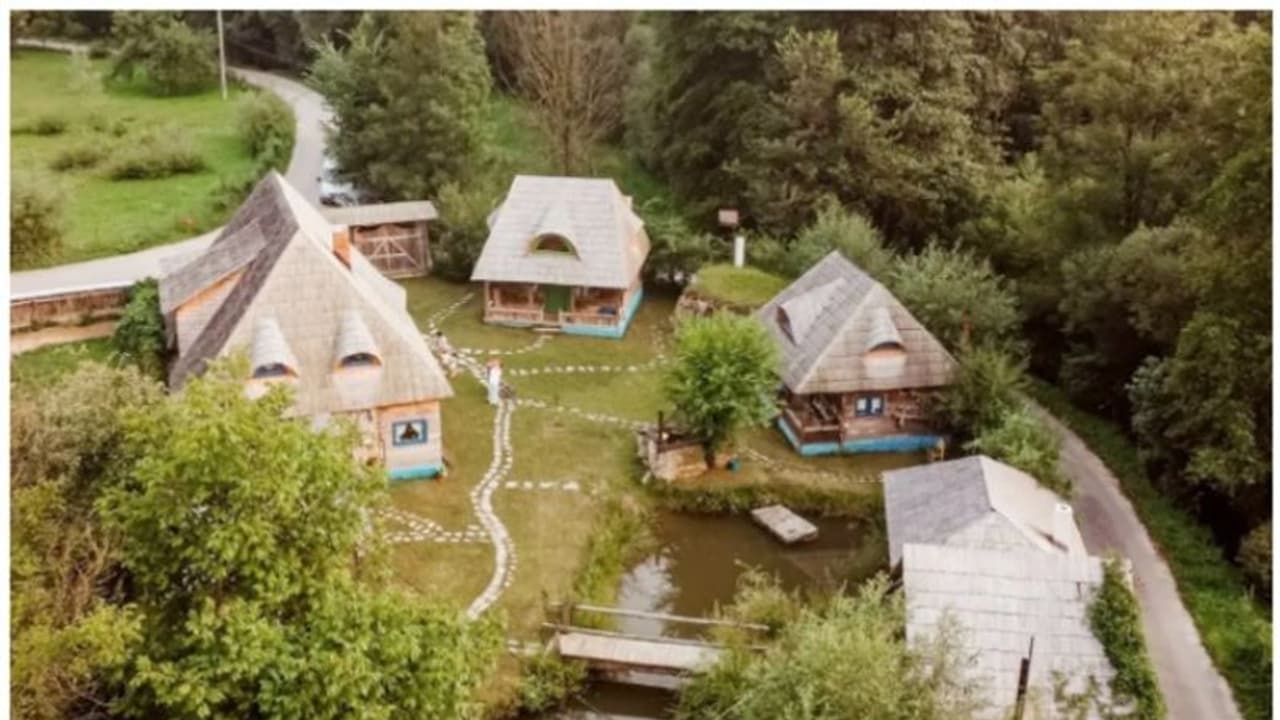  യൂറോപ്പില്‍ സ്വപ്നം പോലൊരു ഗ്രാമം വില്‍പ്പനയ്ക്ക്; വിലയും 'തുച്ഛം' !