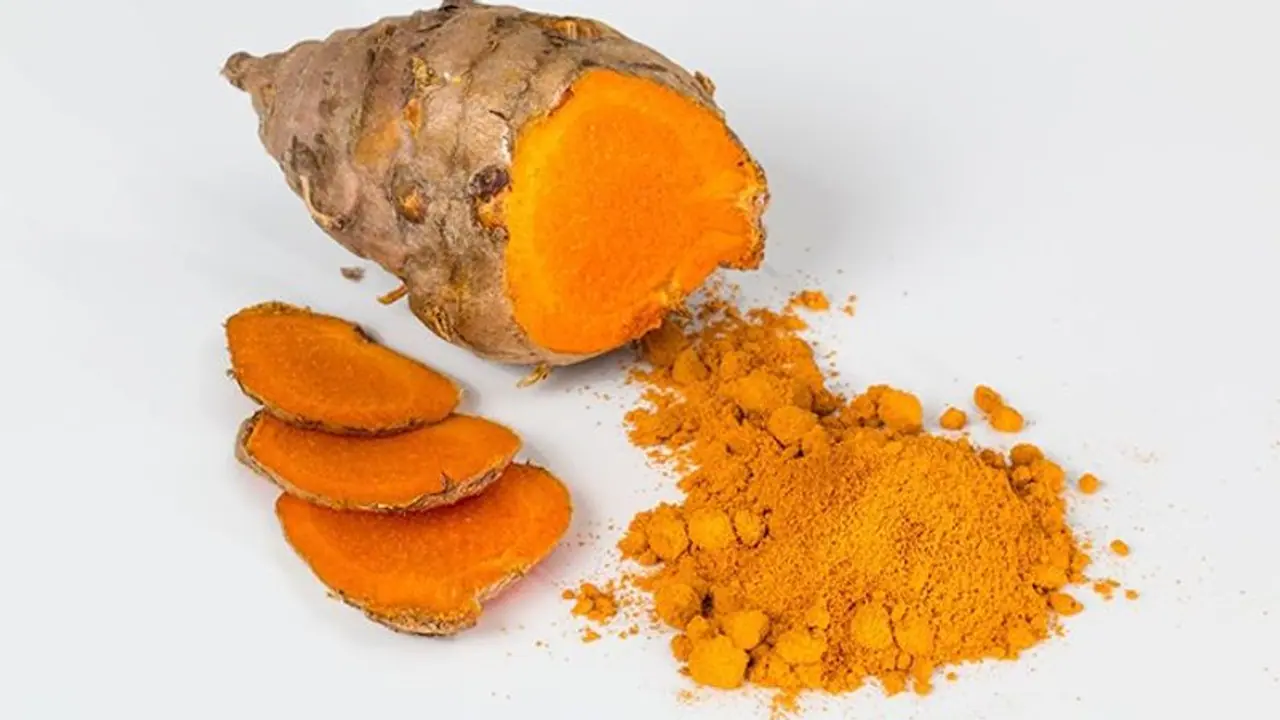 Exfoliation to Moisturization: 7 skin benefits of Turmeric