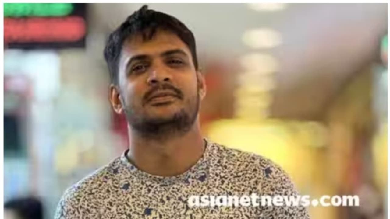 ലൈംഗിക അതിക്രമ പരാതി: മല്ലു ട്രാവലർ ഷാക്കിറിനെ അറസ്റ്റ് ചെയ്ത് ചോദ്യം ചെയ്യലിന് ശേഷം ജാമ്യത്തിൽ വിട്ടു ലൈംഗിക അതിക്രമ പരാതി: മല്ലു ട്രാവലർ ഷാക്കിറിനെ അറസ്റ്റ് ചെയ്ത് ചോദ്യം ചെയ്യലിന് ശേഷം ജാമ്യത്തിൽ വിട്ടു