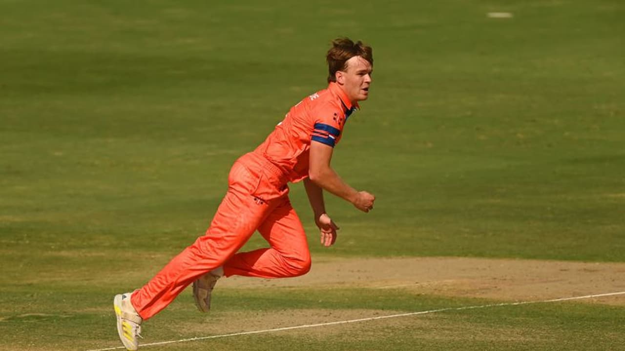 10 ഓവറില് 'സെഞ്ചുറി' അടിച്ച് നെതര്ലന്ഡ്സിന്റെ ബാസ് ഡി ലീഡ്, നാണക്കേടിന്റെ റെക്കോര്ഡ് 10 ഓവറില് 'സെഞ്ചുറി' അടിച്ച് നെതര്ലന്ഡ്സിന്റെ ബാസ് ഡി ലീഡ്, നാണക്കേടിന്റെ റെക്കോര്ഡ്