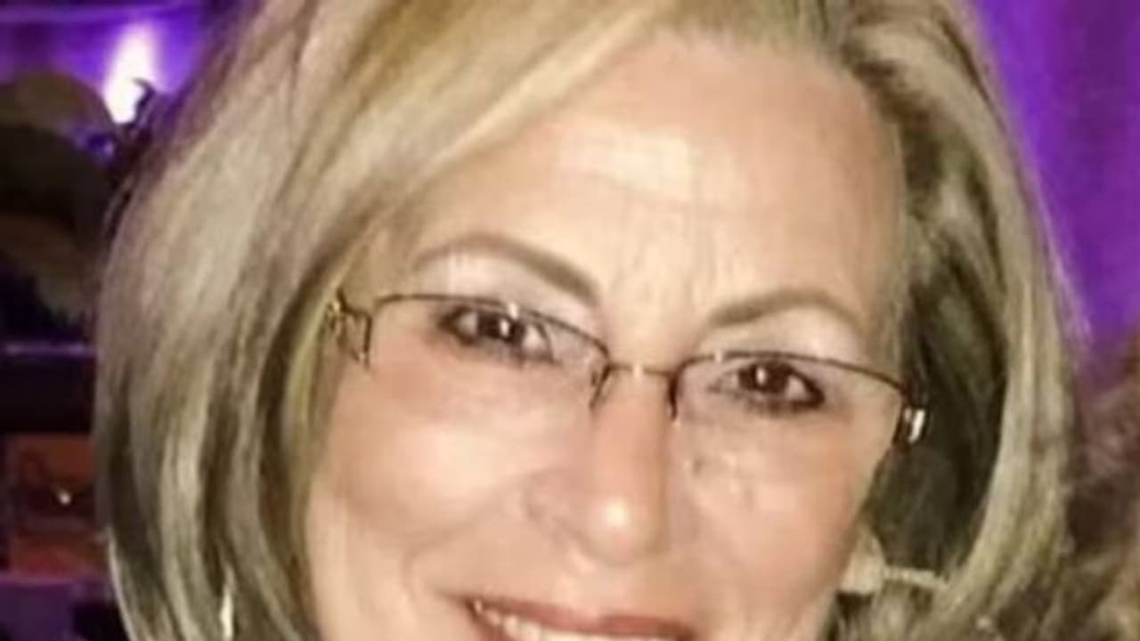 99 കോടി ലോട്ടറിയടിച്ചു, ഒറ്റരൂപ കിട്ടിയില്ല, 'ഭാഗ്യക്കേടി'ന്റെ കഥ 31 വർഷങ്ങൾക്കുശേഷം വെളിപ്പെടുത്തി 77 കാരി 99 കോടി ലോട്ടറിയടിച്ചു, ഒറ്റരൂപ കിട്ടിയില്ല, 'ഭാഗ്യക്കേടി'ന്റെ കഥ 31 വർഷങ്ങൾക്കുശേഷം വെളിപ്പെടുത്തി 77 കാരി