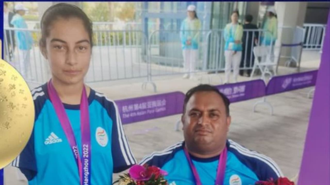 Asian Para Games: வில்வித்தை கலப்பு காம்பவுண்ட் பிரிவில் ராகேஷ் குமார், ஷீத்தல் தேவி ஜோடி தங்கம் வென்று சாதனை!