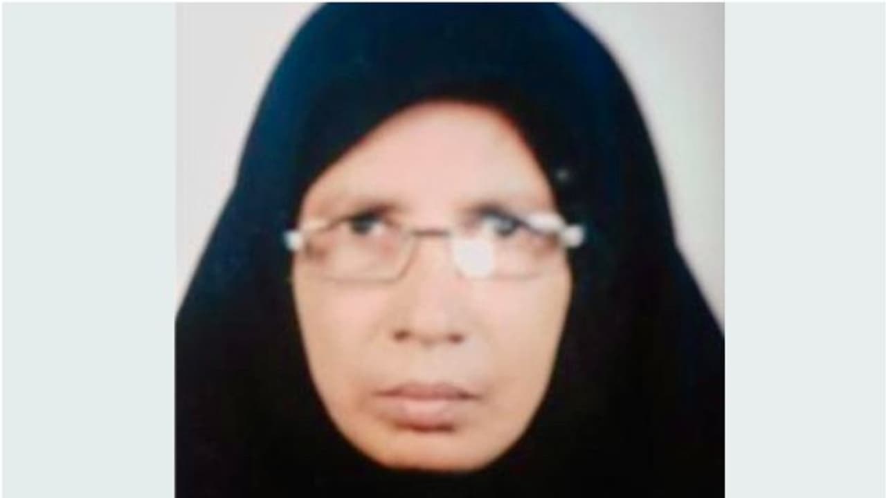 ഉംറ തീർത്ഥാടക ജിദ്ദ വിമാനത്താവളത്തിൽ കുഴഞ്ഞുവീണു മരിച്ചു ഉംറ തീർത്ഥാടക ജിദ്ദ വിമാനത്താവളത്തിൽ കുഴഞ്ഞുവീണു മരിച്ചു