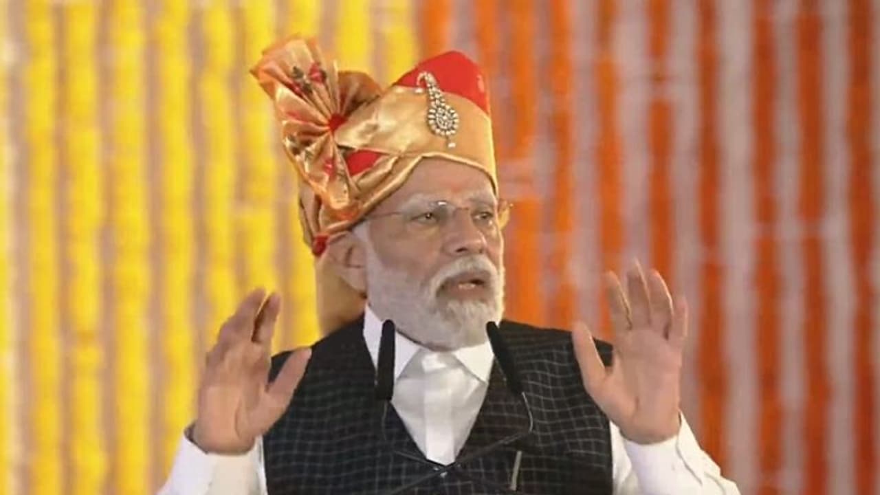 'Highest priority is welfare of poor': PM Modi inaugurates projects worth Rs 7,500 crore in Maharashtra