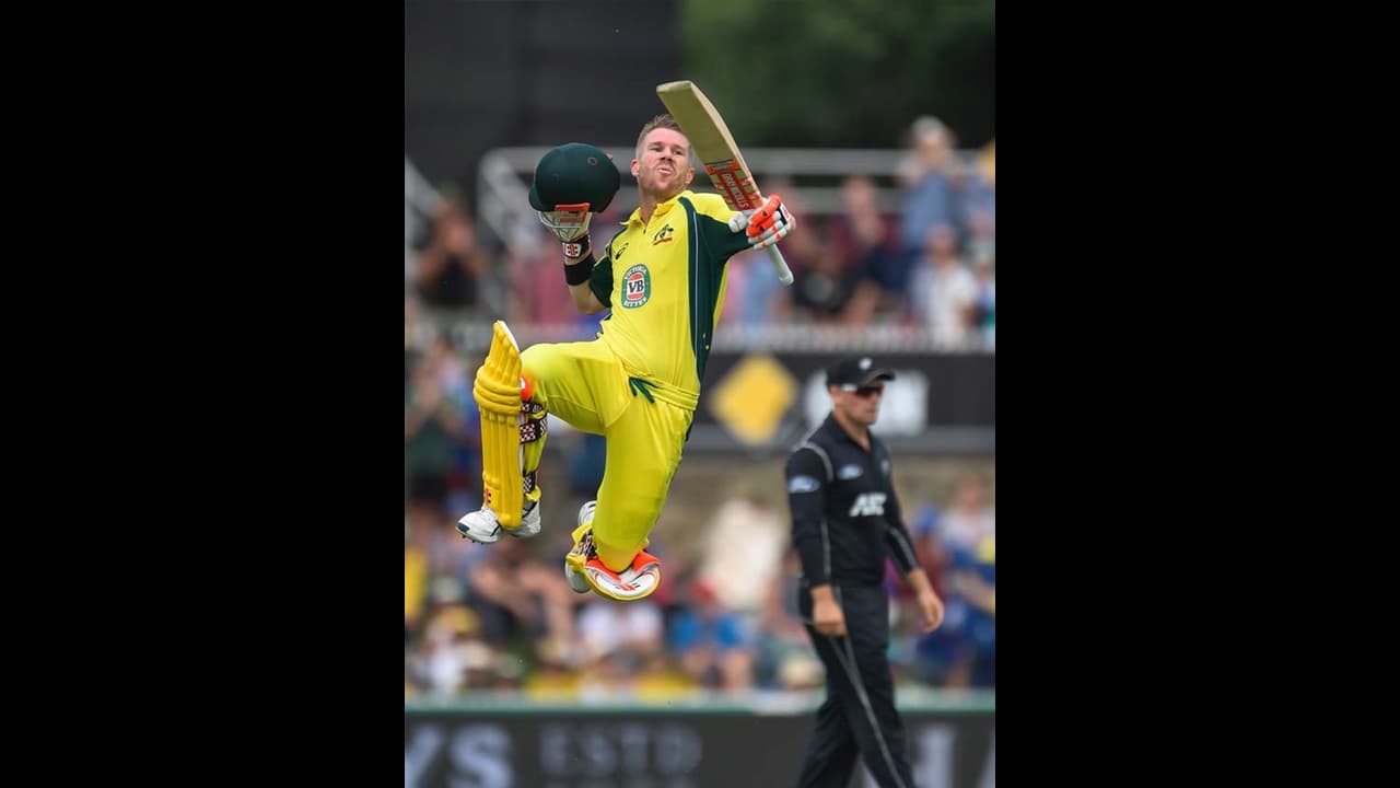 ഓസീസ് കുപ്പായത്തില് 'ആകാശ പഞ്ച്' ഇനിയില്ല; ഡേവിഡ് വാര്ണര് വിരമിച്ചു ഓസീസ് കുപ്പായത്തില് 'ആകാശ പഞ്ച്' ഇനിയില്ല; ഡേവിഡ് വാര്ണര് വിരമിച്ചു