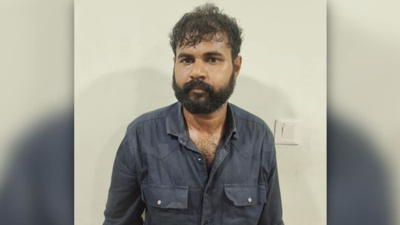 ശിക്ഷ കഴിഞ്ഞ് പുറത്തിറങ്ങി വീണ്ടും മോഷണം, പൊലീസെത്തിയതോടെ തമിഴ്നാട്ടിലേക്ക് മുങ്ങൽ, ഒടുവിൽ വലയിൽ ശിക്ഷ കഴിഞ്ഞ് പുറത്തിറങ്ങി വീണ്ടും മോഷണം, പൊലീസെത്തിയതോടെ തമിഴ്നാട്ടിലേക്ക് മുങ്ങൽ, ഒടുവിൽ വലയിൽ