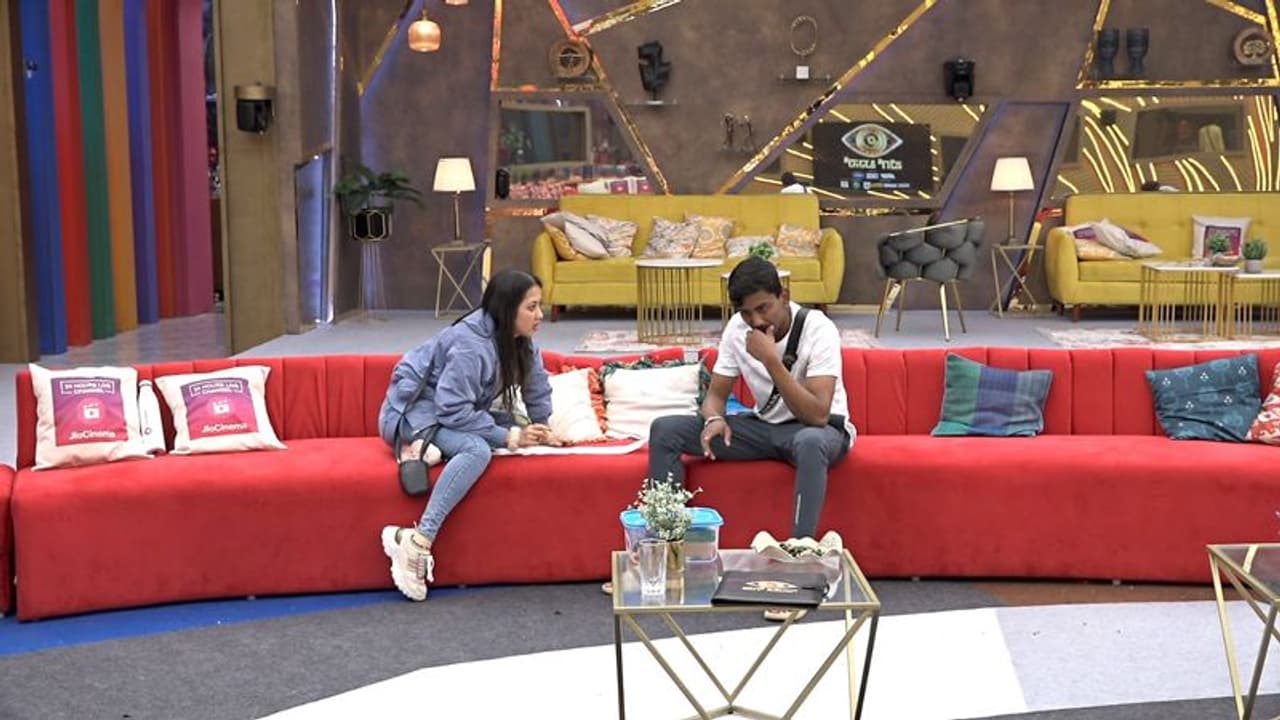 ಬಿಗ್ ಬಾಸ್ ಮನೆಯಲ್ಲಿ ಈಶಾನಿಗೆ ಹೆಲ್ಪ್ ಮಾಡುತ್ತಿರುವ ರಕ್ಷಕ್, ಸ್ನೇಹಿತ್ ಕತೆ ಏನಾಯ್ತು? ಬಿಗ್ ಬಾಸ್ ಮನೆಯಲ್ಲಿ ಈಶಾನಿಗೆ ಹೆಲ್ಪ್ ಮಾಡುತ್ತಿರುವ ರಕ್ಷಕ್, ಸ್ನೇಹಿತ್ ಕತೆ ಏನಾಯ್ತು?